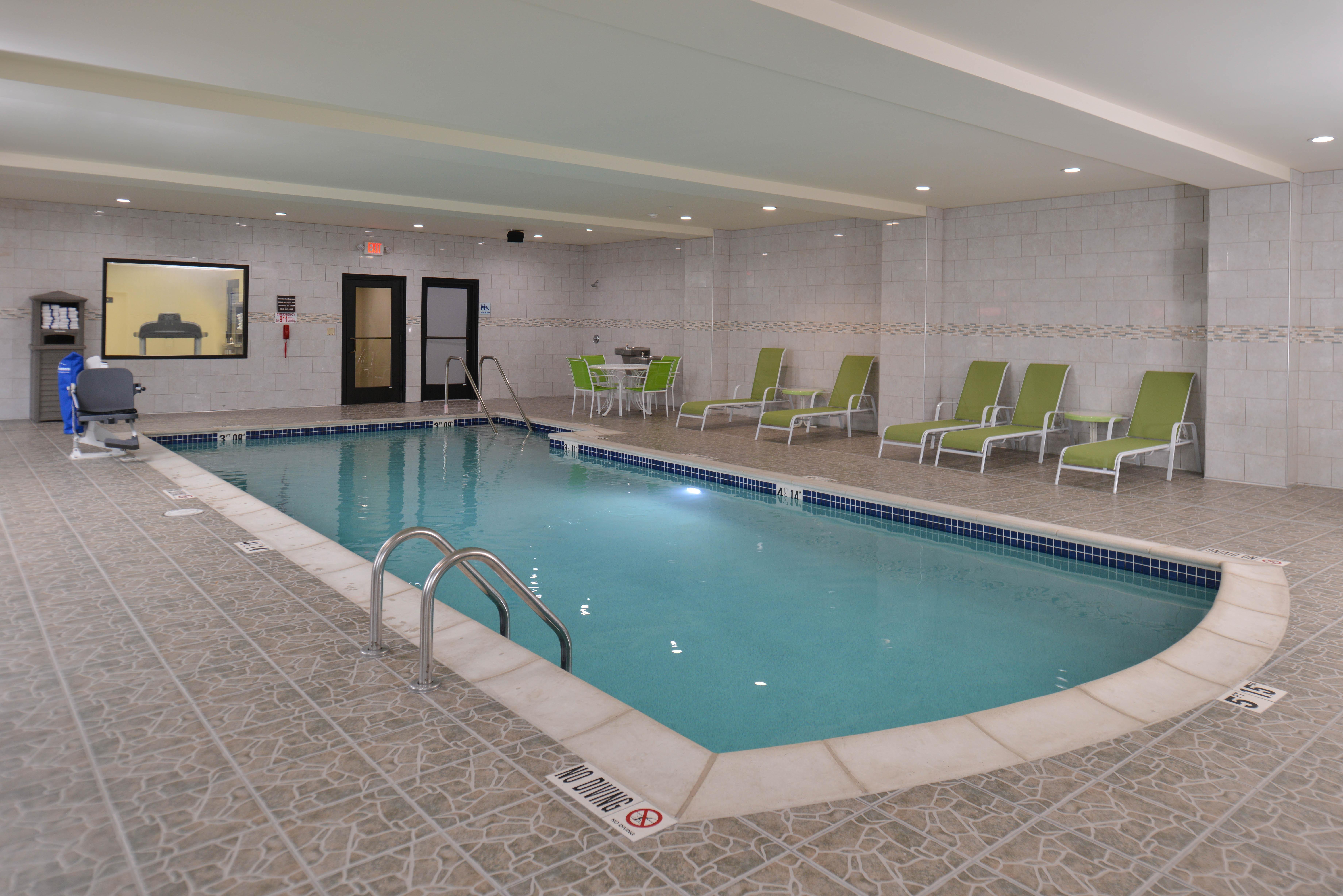 Holiday Inn Express & Suites Dearborn Sw - Detroit Area By Ihg Zewnętrze zdjęcie